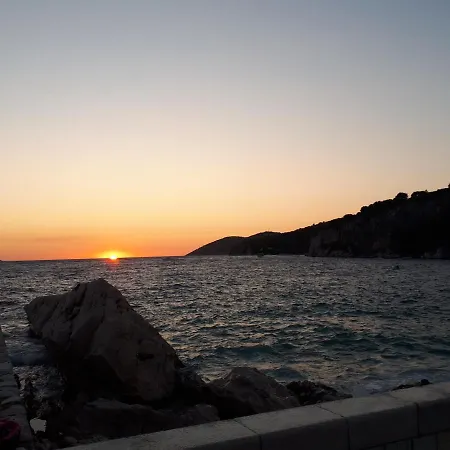 Mediterranean Πανσιόν 3*